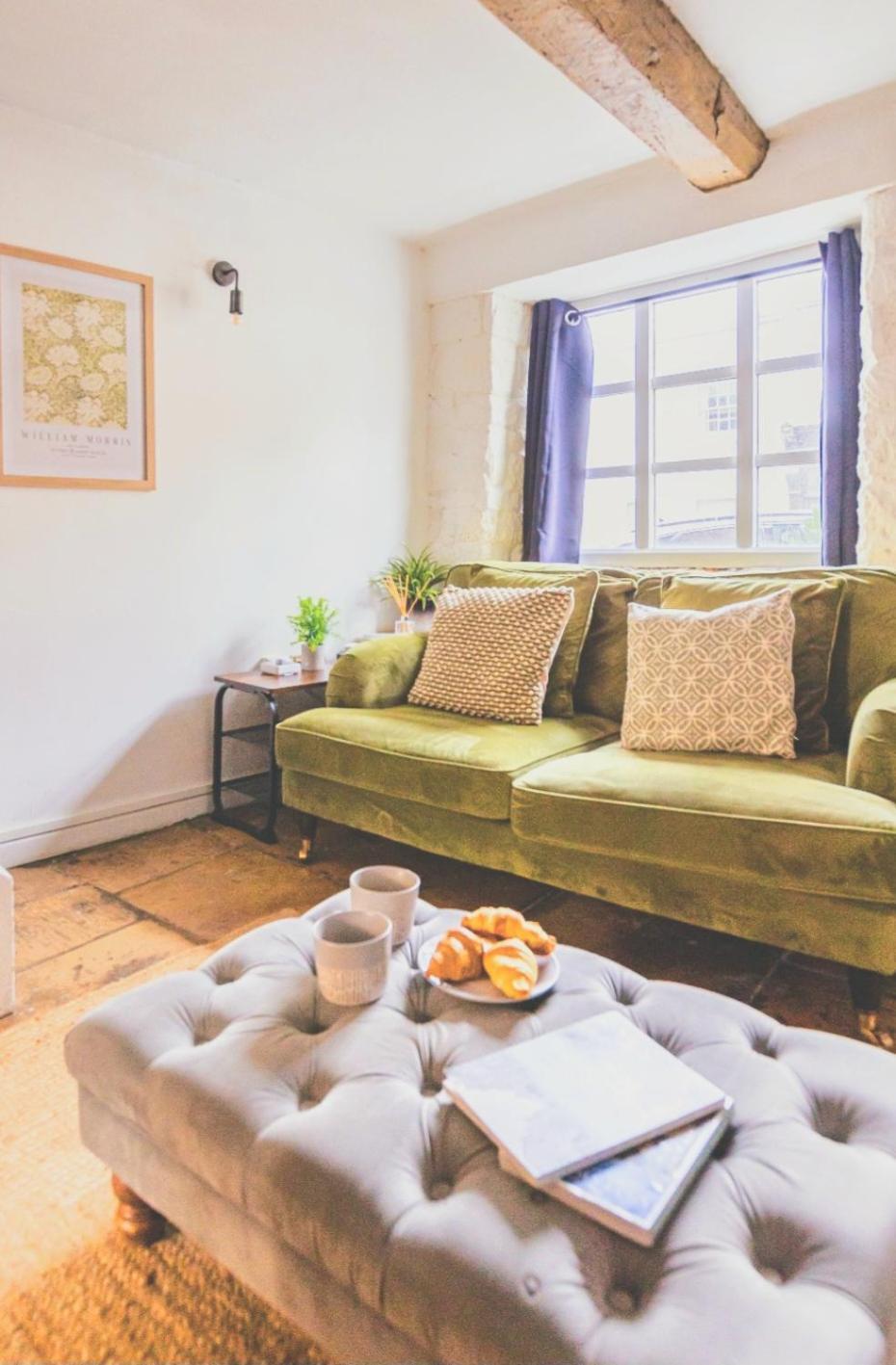 Inglenook Cottage, The Cotswolds Holiday home *