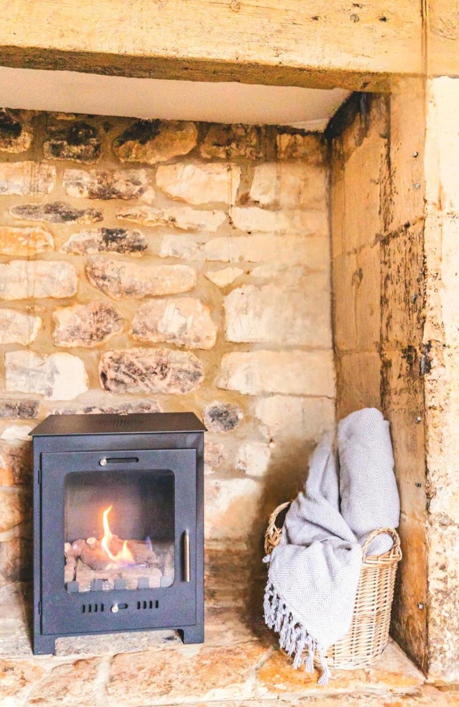 Inglenook Cottage, The Cotswolds * Winchcombe